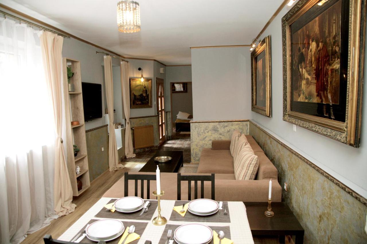 סיגישוארה Vintage Apartment - Ultracentral, 2 Dormitoare מראה חיצוני תמונה