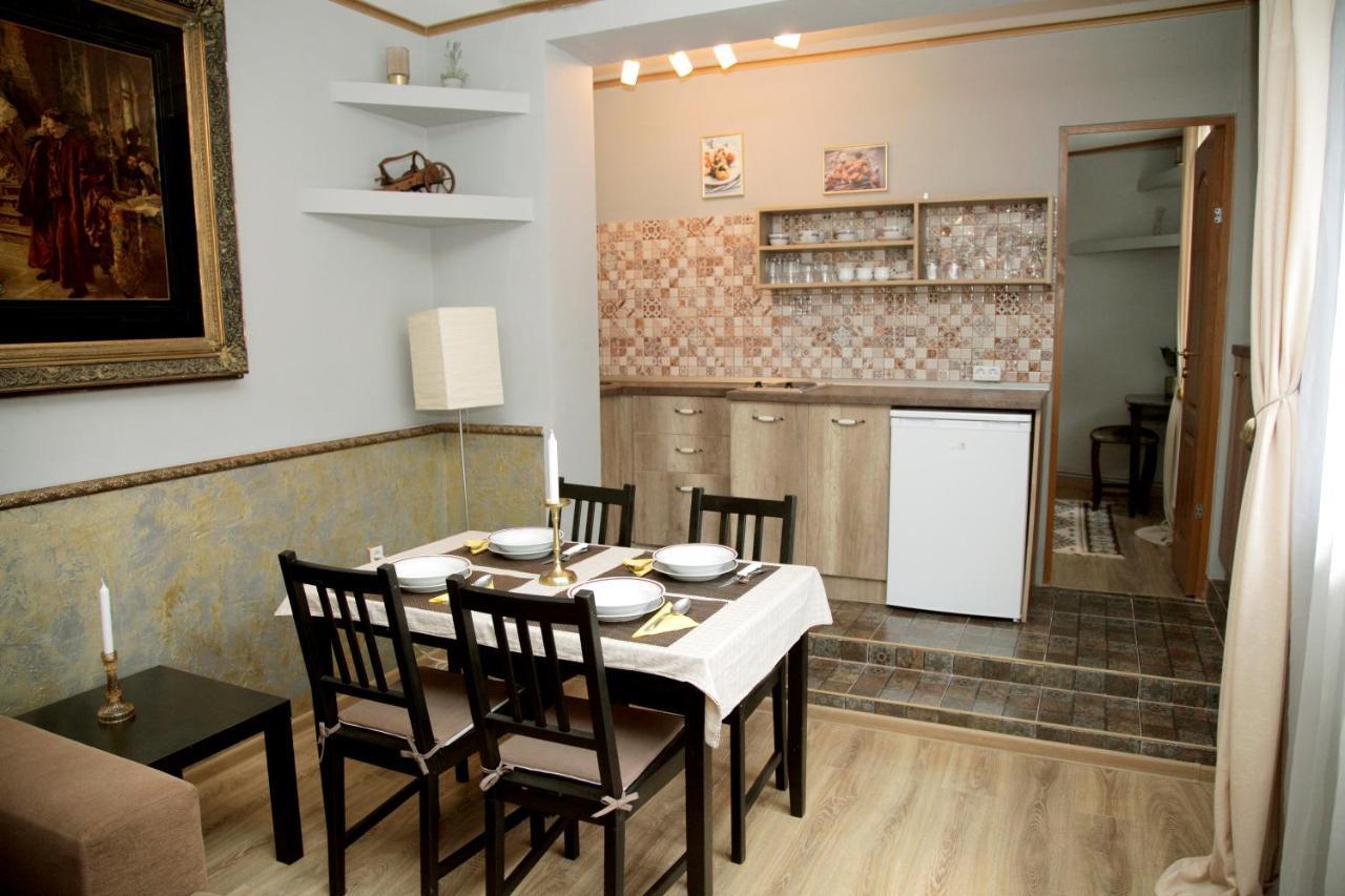 סיגישוארה Vintage Apartment - Ultracentral, 2 Dormitoare מראה חיצוני תמונה
