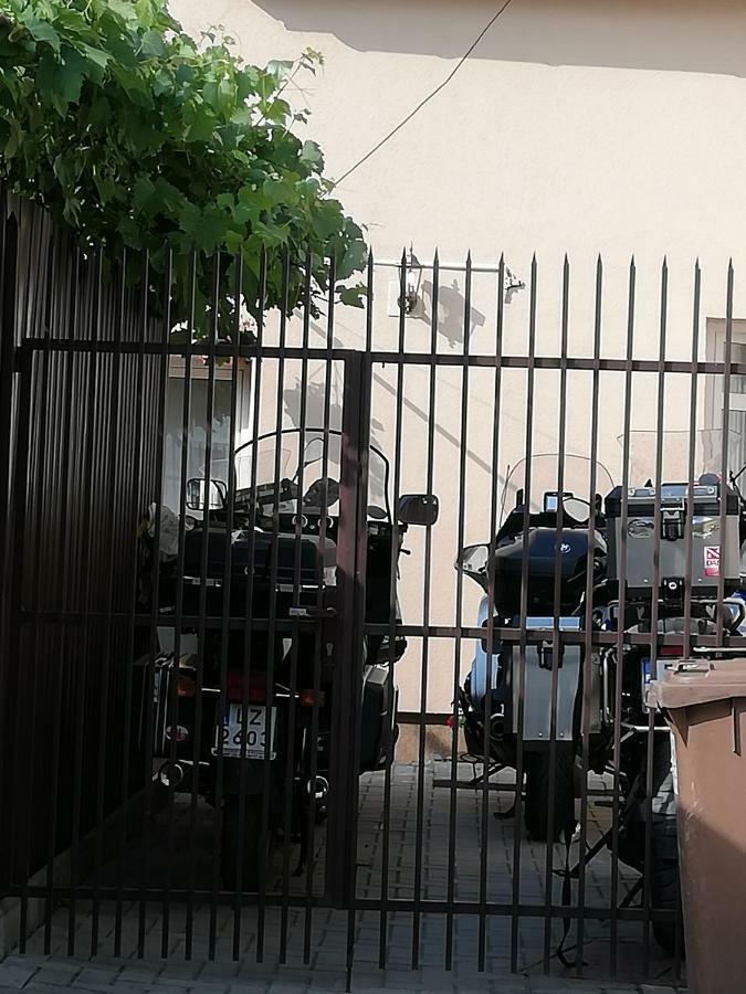 סיגישוארה Vintage Apartment - Ultracentral, 2 Dormitoare מראה חיצוני תמונה